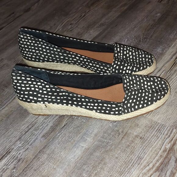 LUCKY BRAND BLACK AND WHITE WEDGES 2" HEEL WOMEN'S SIZE 9.5 NWOT - Picture 5 of 6
